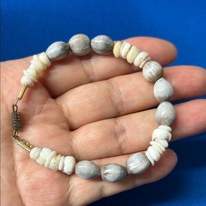 🖤RARE🔺1970s Hawaiian PUKA Shell Zulu Teething beaded handmade bracelet